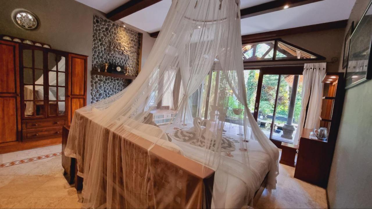 Avalon Ubud Castle & Spa Eksteriør billede